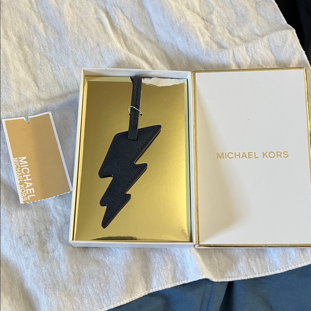 Michael Kors Designer Lightning Bolt Bag Charm Navy Blue, never used - Picture 2 of 5